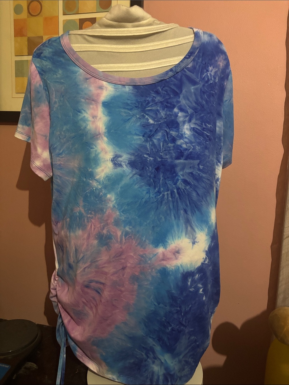 Discreet Women's Tie-Dye Scoop Neck Tee in Blue & Pink Size XL